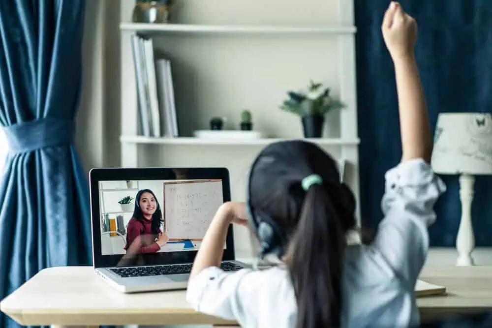 Synchronous learning lets students get real-time feedback